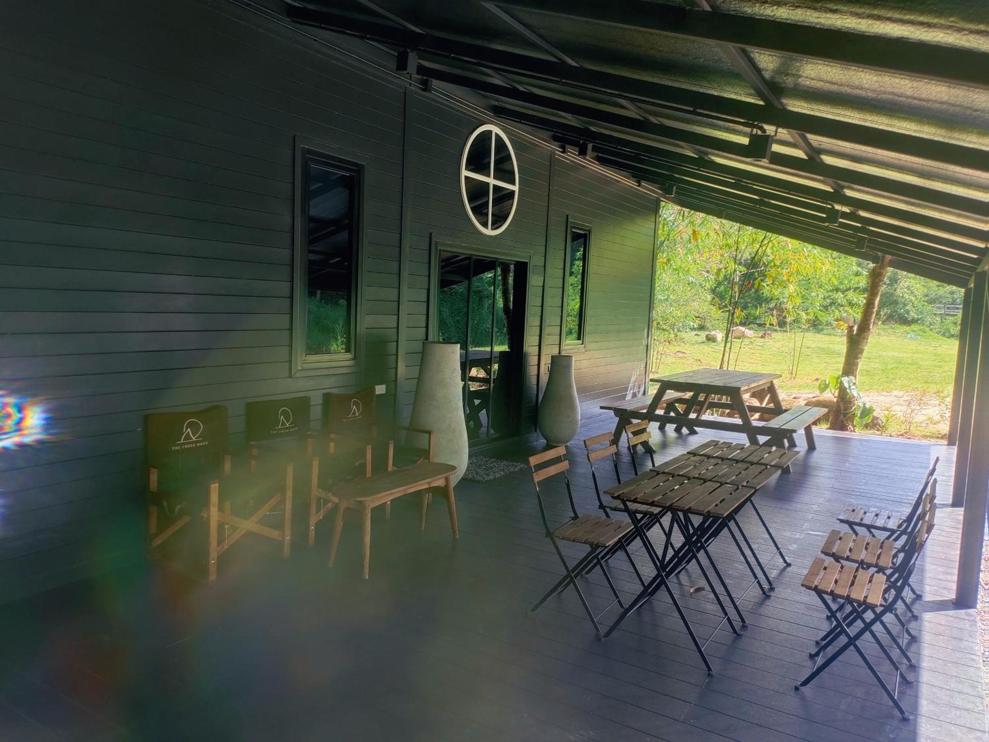 The Creek Haus Bed and Breakfast Lan Saka Eksteriør billede