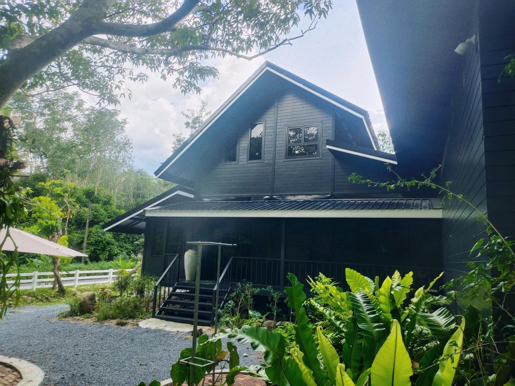 The Creek Haus Bed and Breakfast Lan Saka Eksteriør billede